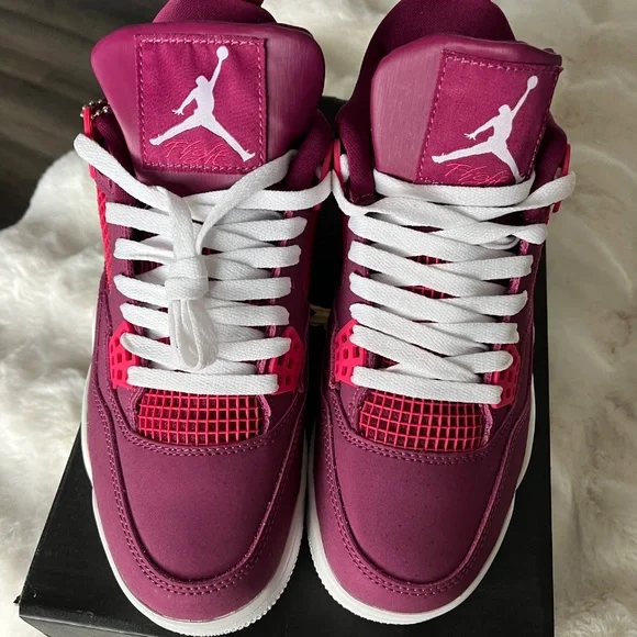 Air Jordan 4 Retro - Picture 2 of 4